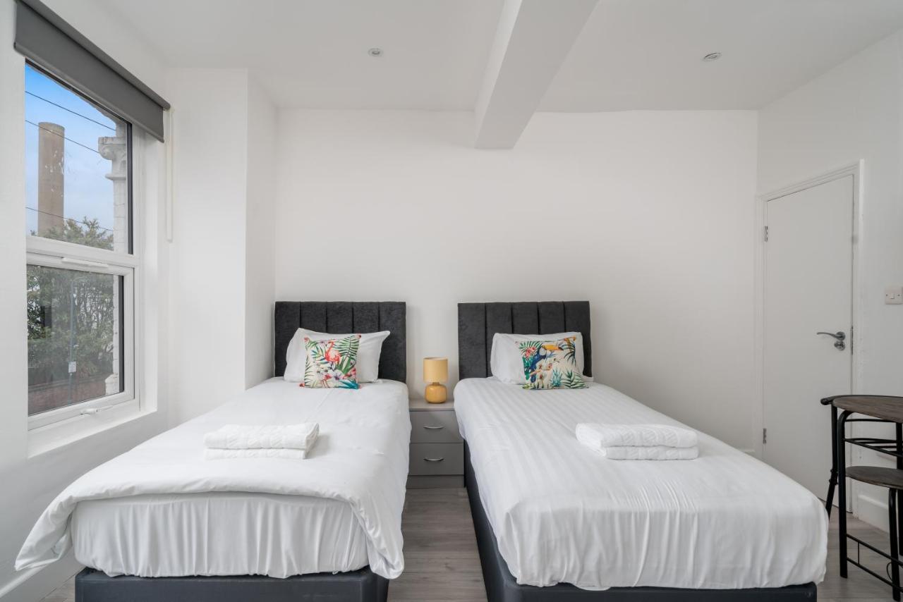 London Selwyn Road Studios Екстер'єр фото