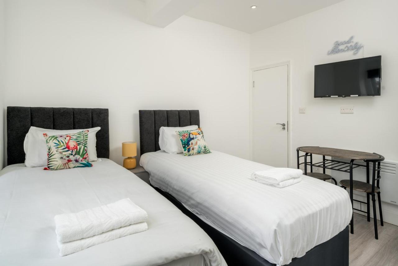 London Selwyn Road Studios Екстер'єр фото