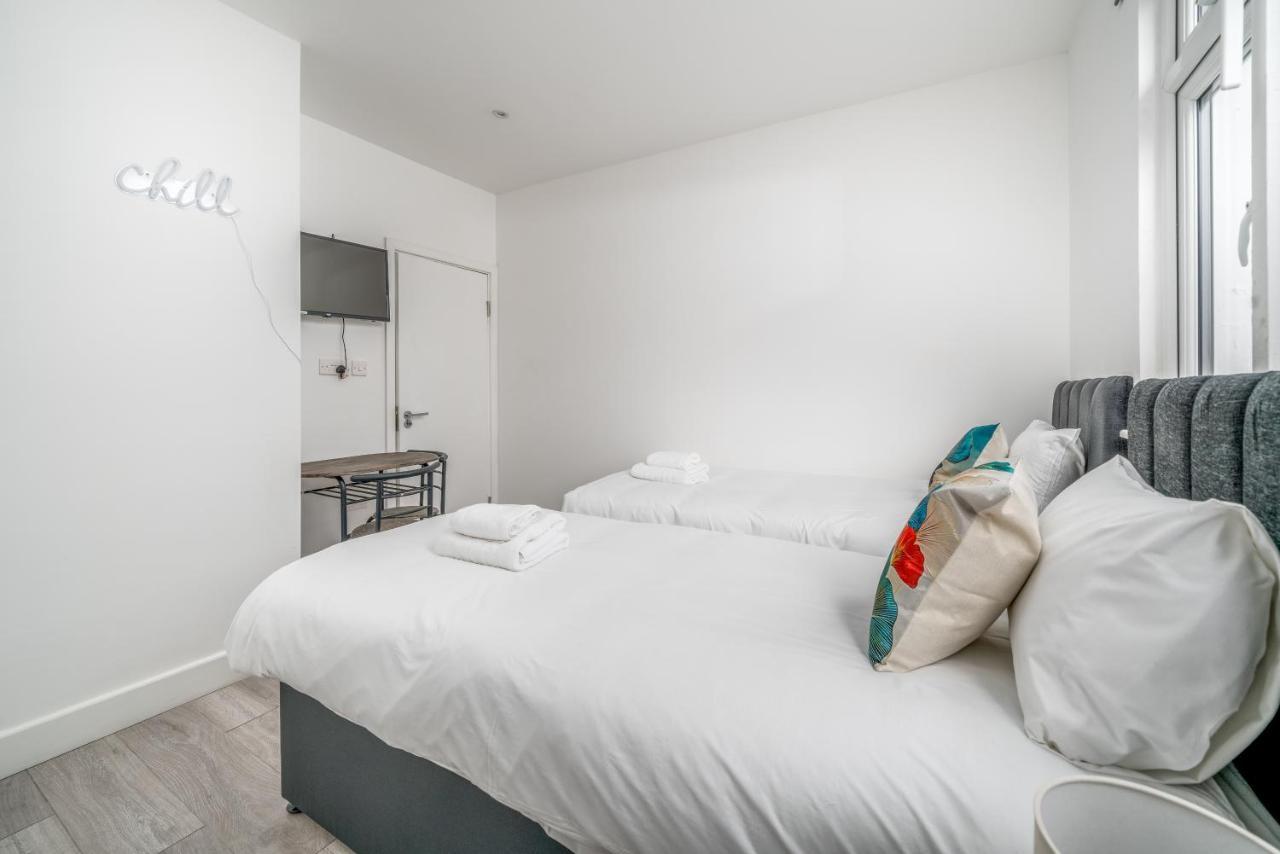 London Selwyn Road Studios Екстер'єр фото
